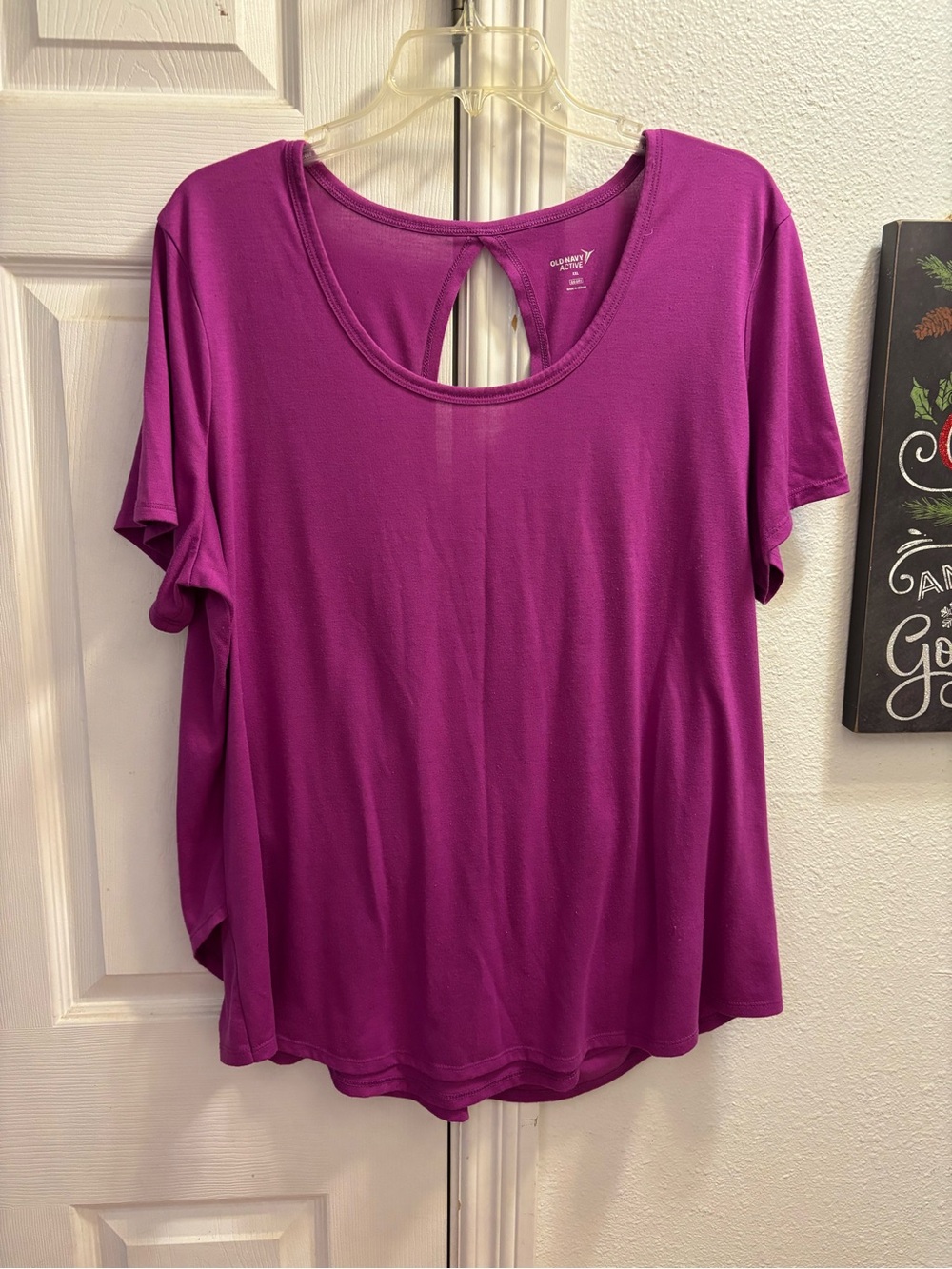 Magenta Purple Short Sleeve Keyhole Active Top